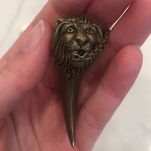 House of Harlow claw necklace